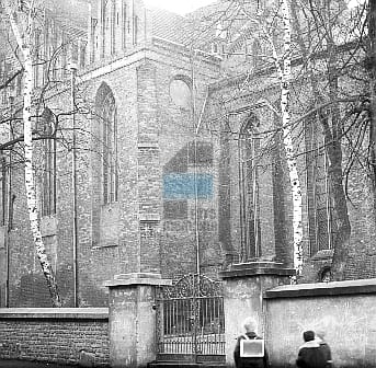 61637e8efda8b443bdb3a18635d728c8